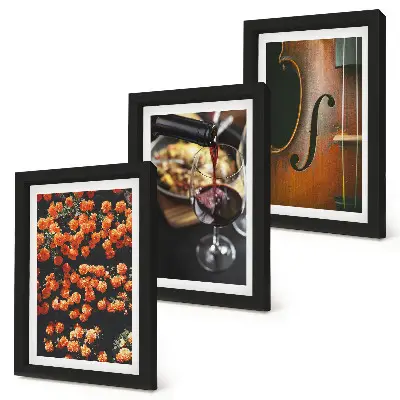 Gallery wall met vintage romantische bloemen, wijn en viool