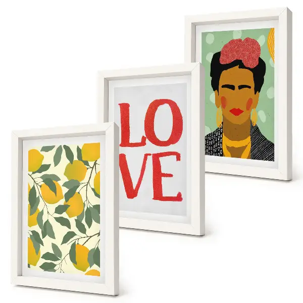 Set van ingelijste schilderijen met citroenen en de inscriptie LOVE en een geschilderd portret van Frida Kahlo