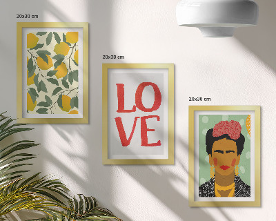 Set van ingelijste schilderijen Citroenen met de inscriptie LOVE, een geschilderd portret van Frida Kahlo.