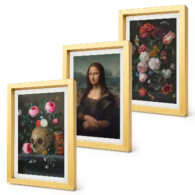 Gallery wall met vintage bloemen, schedel en Mona Lisa-portret van Leonardo da Vinci