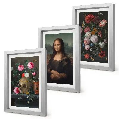 Gallery wall met vintage bloemen, schedel en Mona Lisa-portret van Leonardo da Vinci