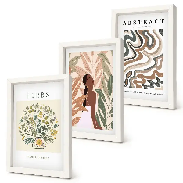 Galerijmuur boho-esthetiek met minimalistische posters in pasteltinten