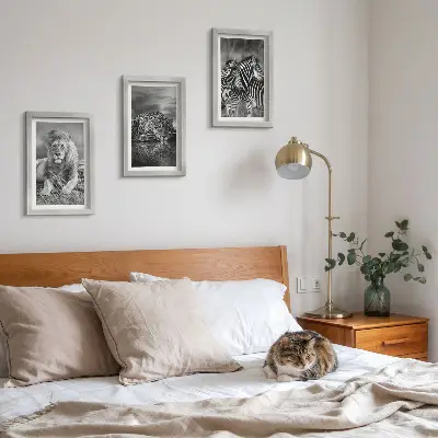 Gallery wall met wilde dieren van de savanne zoals een leeuw, jaguar en zebra
