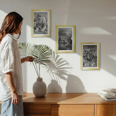 Gallery wall met wilde dieren van de savanne zoals een leeuw, jaguar en zebra