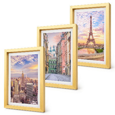 Gallery wall Uitzicht op de steden New York, Parijs en Warschau bij zonsondergang.