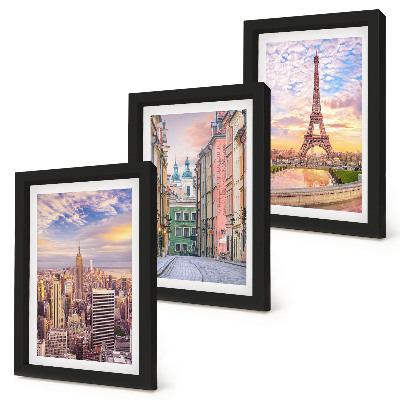Gallery wall Uitzicht op de steden New York, Parijs en Warschau bij zonsondergang.