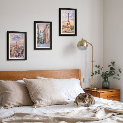 Gallery wall Uitzicht op de steden New York, Parijs en Warschau bij zonsondergang.