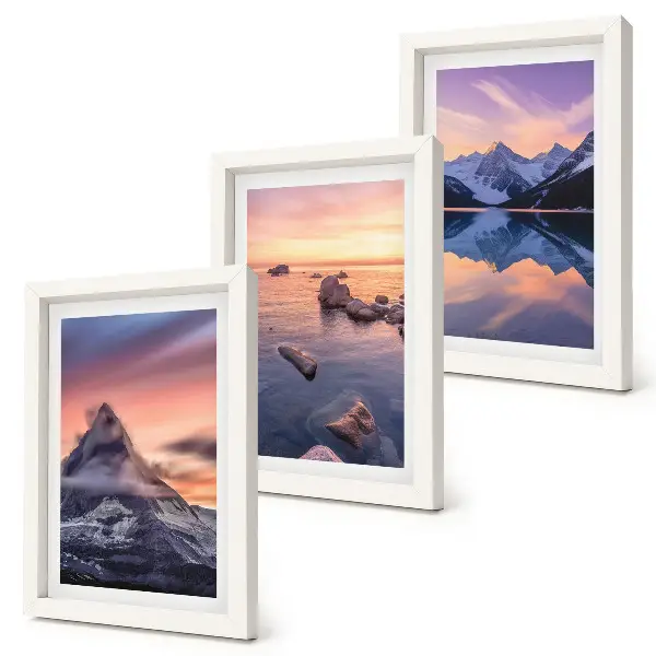 Gallery wall met landschappen van bergen, meren en zonsondergangen