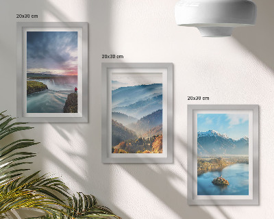 Gallery wall Schilderachtige berglandschappen en watervallen in de natuur.