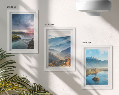 Gallery wall Schilderachtige berglandschappen en watervallen in de natuur.