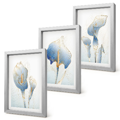 Set van ingelijste schilderijen Fijne blauwe bloemen op een lichte achtergrond