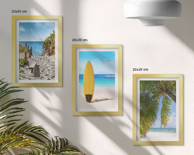 Gallery wall Vakantiebeelden van het strand, de golven en palmbomen in de tropen.