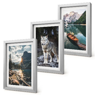Gallery wall Bergen, meren en een wolf in een natuurlijke omgeving.