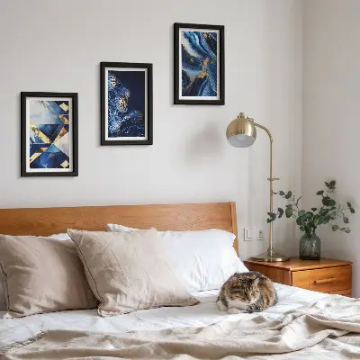Set ingelijste schilderijen met abstracte, elegante patronen en accenten