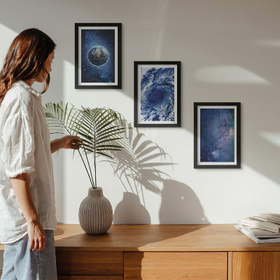 Gallery wall De aarde in de ruimte, een storm en een sterrenstelsel