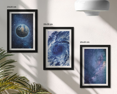 Gallery wall De aarde in de ruimte, een storm en een sterrenstelsel