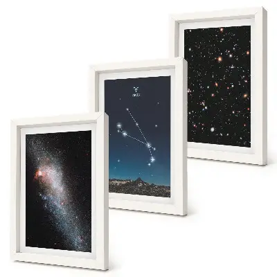 Set van ingelijste schilderijen met kosmische landschappen van sterrenstelsels en het sterrenbeeld Ram