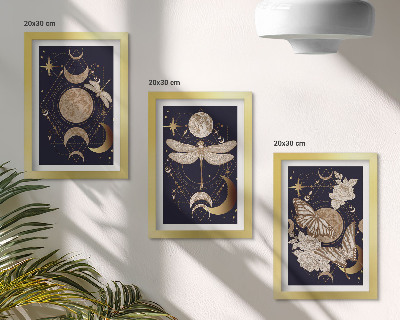 Gallery wall Natuurmotieven met de maan, de ruimte en bloemen.
