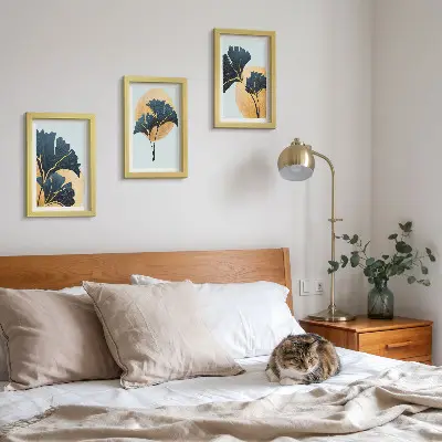 Gallery wall esthetische ginkgobladeren op een lichte achtergrond