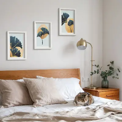 Gallery wall esthetische ginkgobladeren op een lichte achtergrond