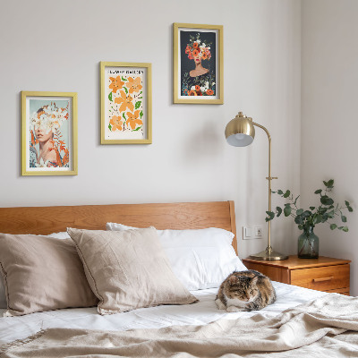 Gallery wall Bloemenportretten met kleurrijke boeketten en bladeren.