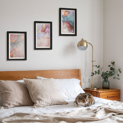 Set van ingelijste schilderijen Abstracte patronen in pastelkleuren met accenten.