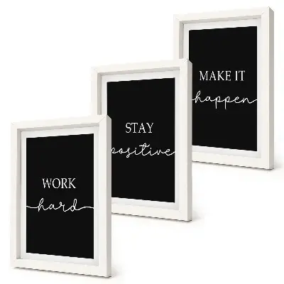 Gallery wall set met elegante, motiverende slogans op een zwarte achtergrond