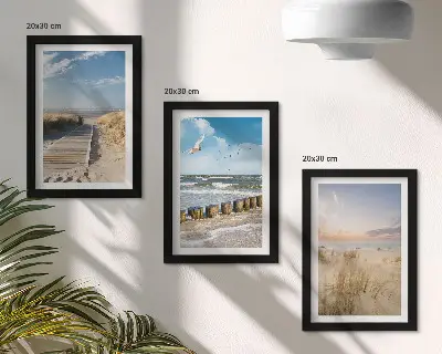 Gallery wall strand met zand, golven, lucht en vogels