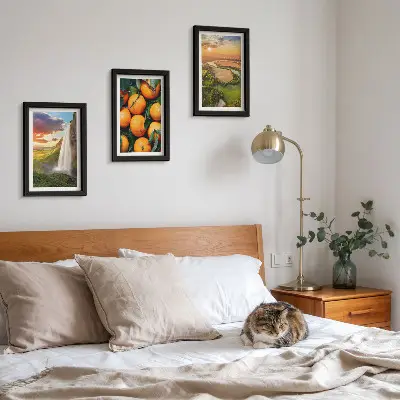 Gallery wall met een Italiaans landschap van een waterval, bergen en sinaasappels bij zonsondergang