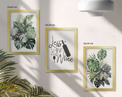 Gallery wall Plantenbladeren in verschillende tinten groen met een opschrift over wijn.