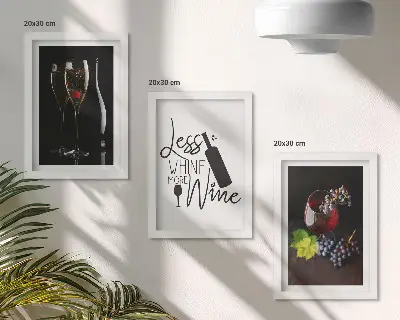Set van ingelijste schilderijen met wijnglazen, druiven en een wijnspecificatie