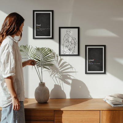 Gallery wall Familielijnkunst met definities van liefde en vaderschap.
