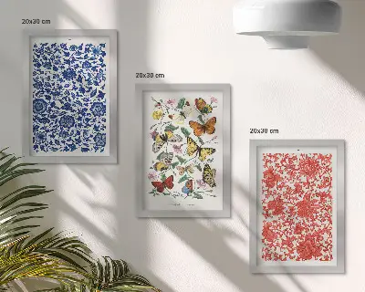 Set van ingelijste schilderijen met vintage posters van bloemen, vlinders en ornamenten