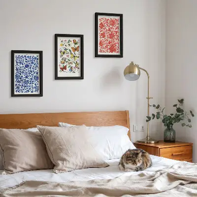 Set van ingelijste schilderijen met vintage posters van bloemen, vlinders en ornamenten