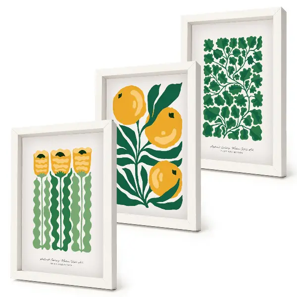 Gallery wall met plantenpatronen van bloemen en bladeren op posters