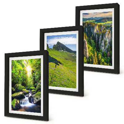 Gallery wall Groene berglandschappen met een waterval en bos.