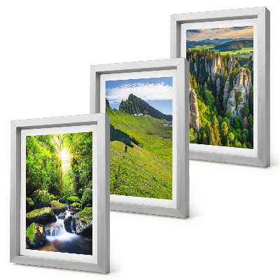 Gallery wall Groene berglandschappen met een waterval en bos.