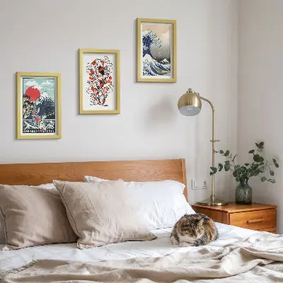 Gallery wall met illustraties van bergen, vissen en de Grote Golf bij Kanagawa in Japanse stijl