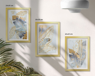 Gallery wall Bladeren in blauwe en beige tinten op een lichte achtergrond.