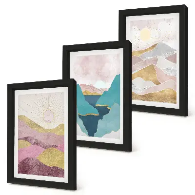 Set ingelijste schilderijen met abstracte landschappen van bergen en de zon