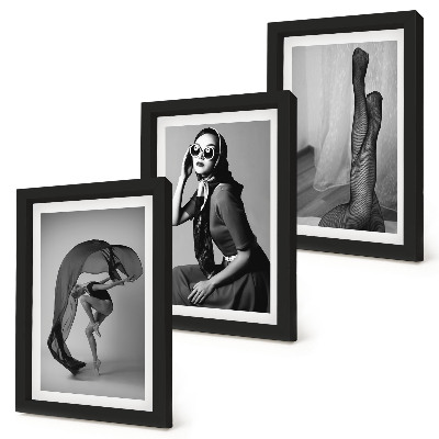Gallery wall Stijlvolle zwart-witportretten van vrouwen in elegante poses.
