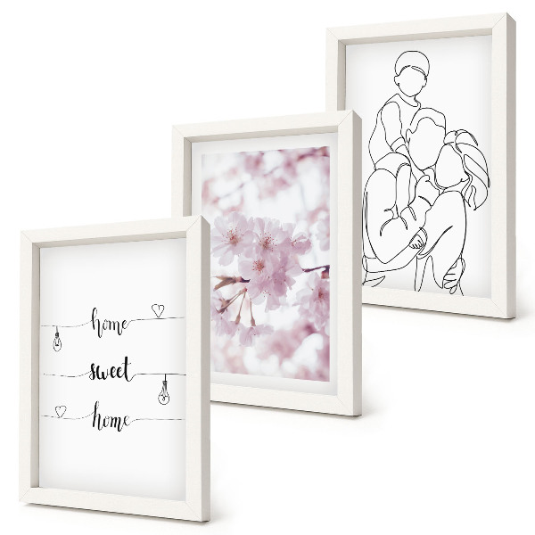 Gallery wall Bloemen en familie in een minimalistisch ontwerp.
