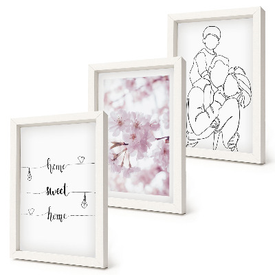 Gallery wall Bloemen en familie in een minimalistisch ontwerp.
