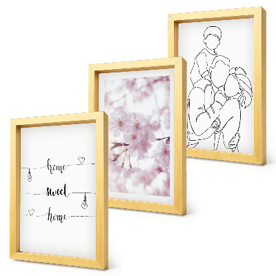 Gallery wall Bloemen en familie in een minimalistisch ontwerp.