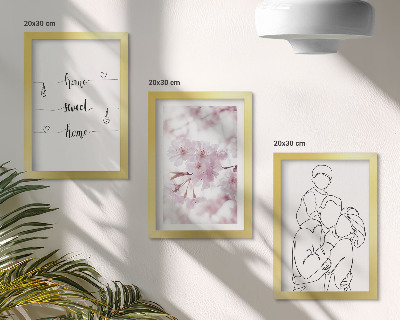 Gallery wall Bloemen en familie in een minimalistisch ontwerp.