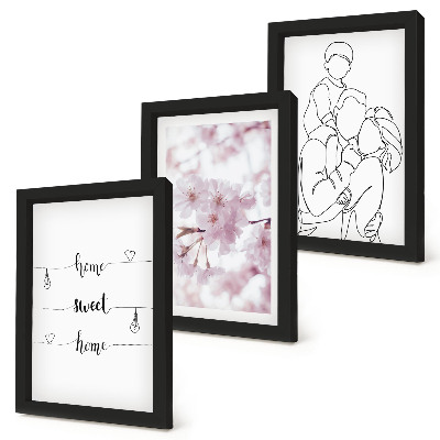 Gallery wall Bloemen en familie in een minimalistisch ontwerp.