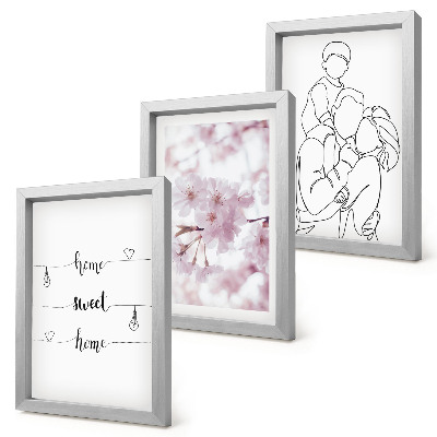Gallery wall Bloemen en familie in een minimalistisch ontwerp.