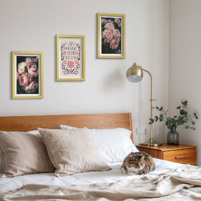 Gallery wall Vintage rozen met een inscriptie over dromen.