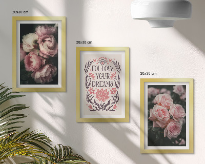 Gallery wall Vintage rozen met een inscriptie over dromen.