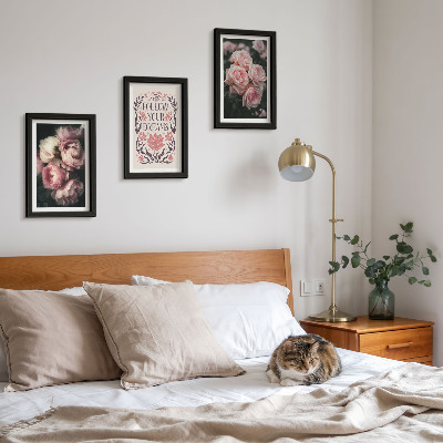 Gallery wall Vintage rozen met een inscriptie over dromen.